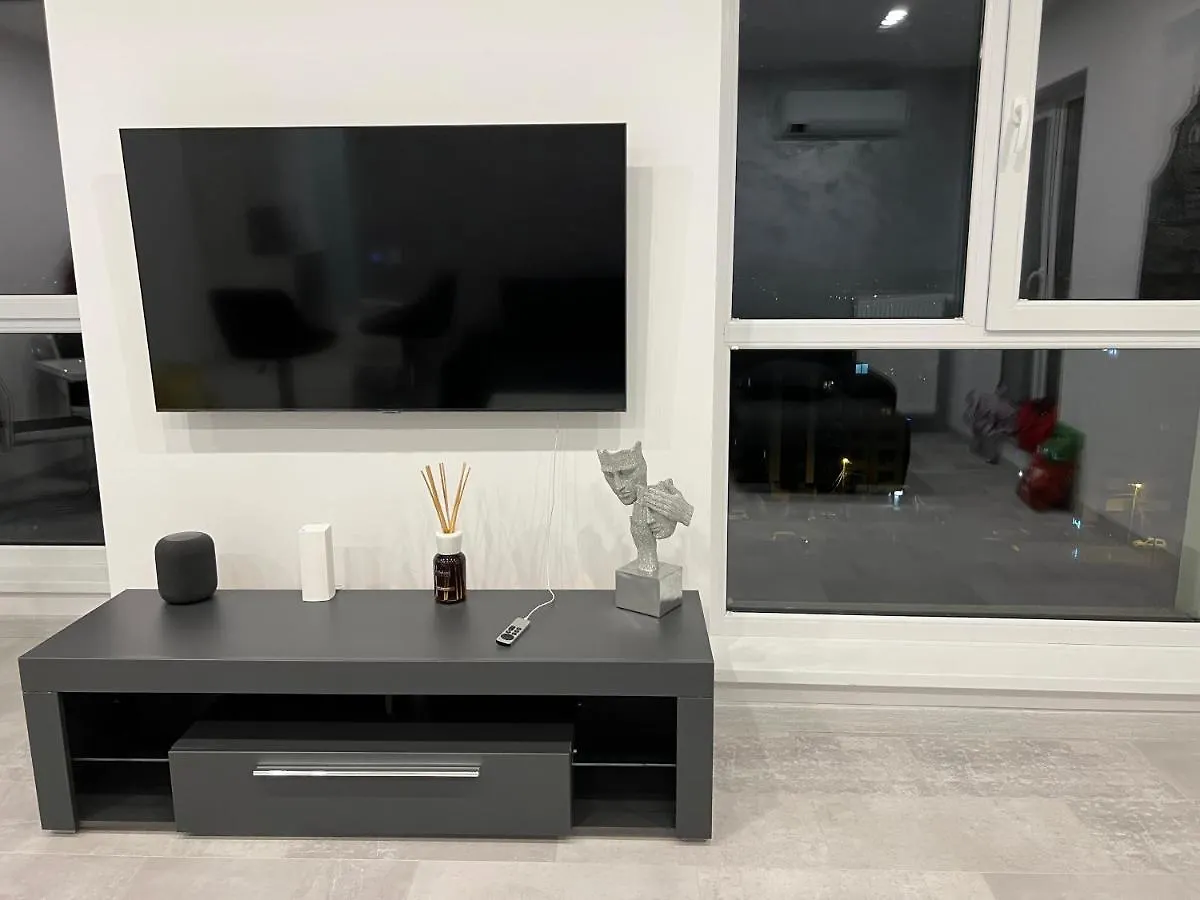 アパート Amazing 2-Room Penthouse Cityview W13 ブカレスト