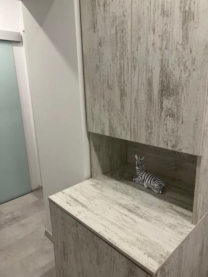 Amazing 2-Room Penthouse Cityview W13 ブカレスト 0*,